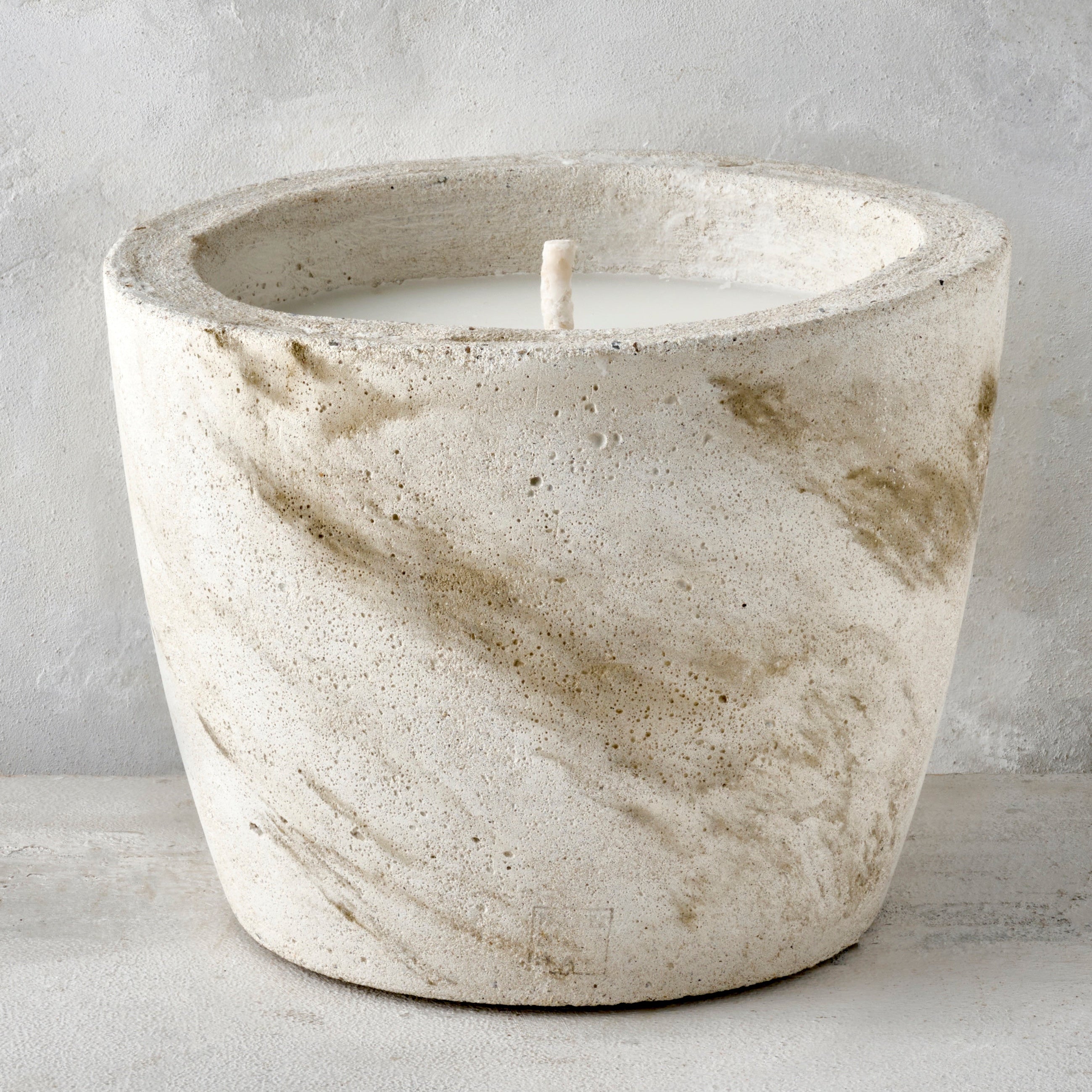 XL OUTDOOR MINÉREL CANDLE WITH COVER