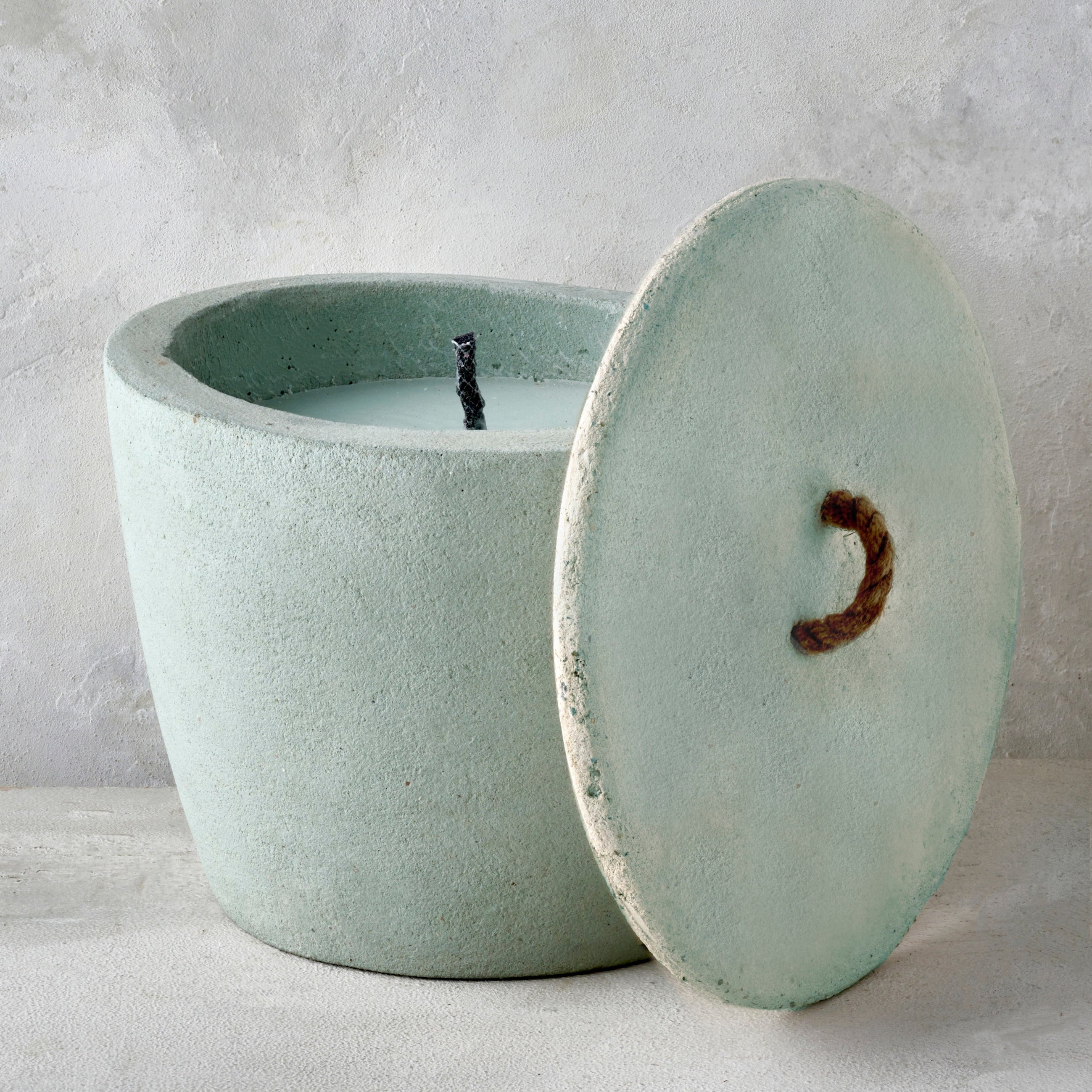 XL OUTDOOR MINÉREL CANDLE WITH COVER