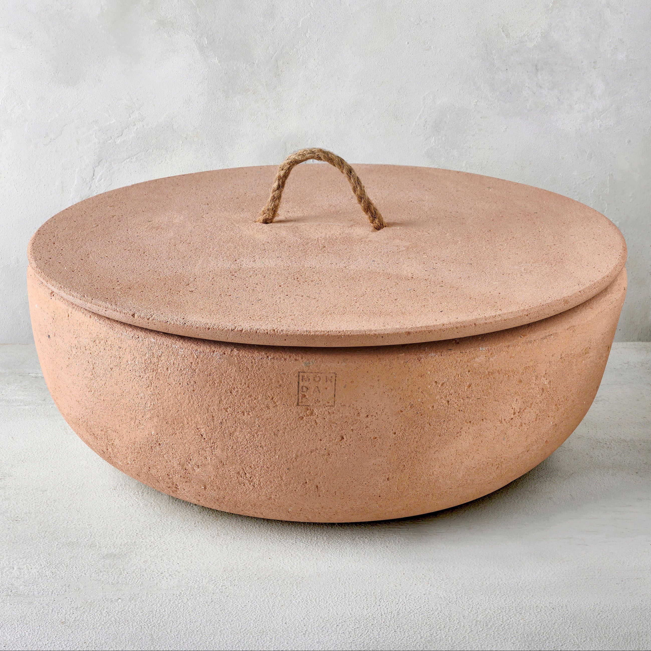 XXXL OUTDOOR MINÉREL CANDLE WITH COVER