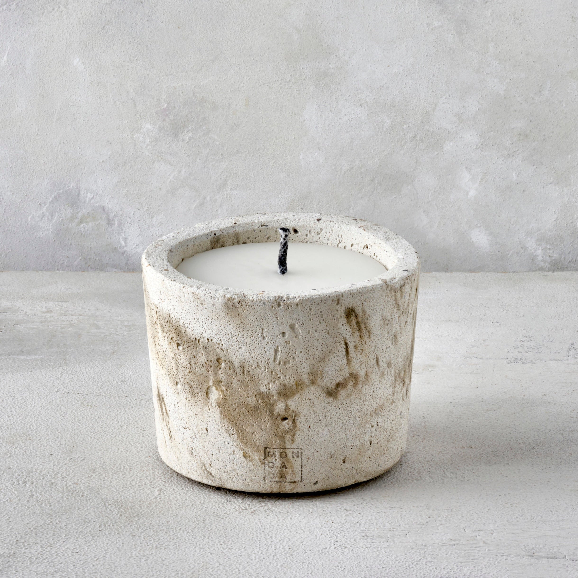 OUTDOOR MINÉREL TABLE CANDLE
