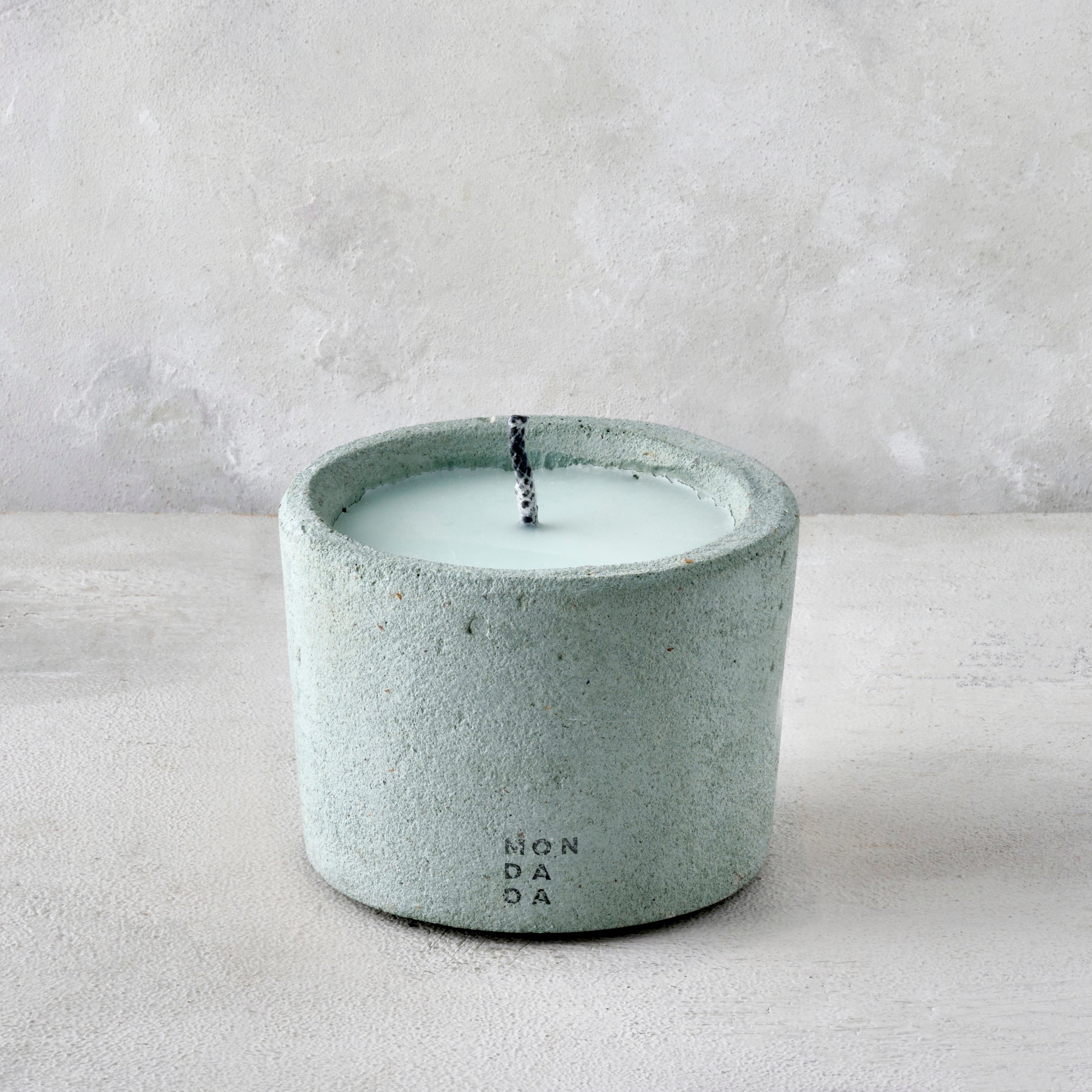 OUTDOOR MINÉREL TABLE CANDLE