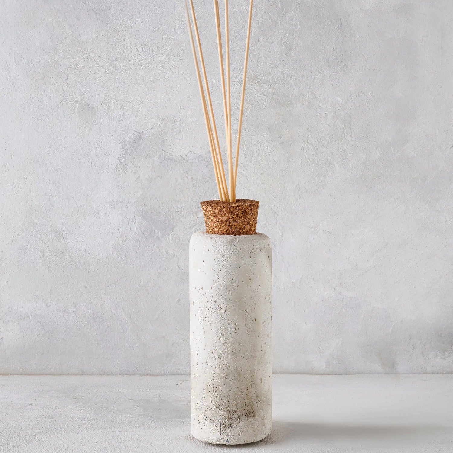 INDOOR MINÉREL BUNDLE - DIFFUSER & CANDLE ECRU