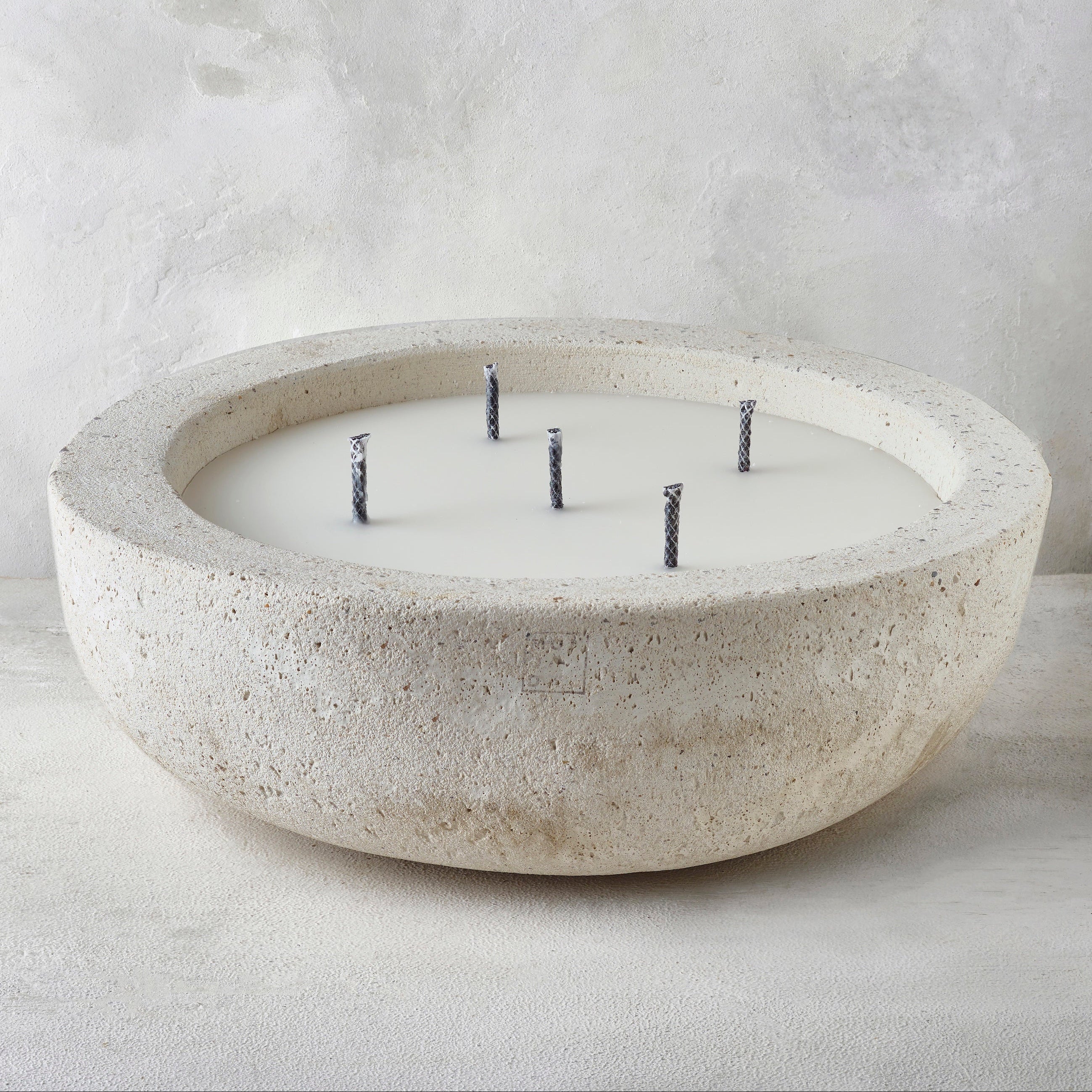 XXXL OUTDOOR MINÉREL  CANDLE WITH COVER
